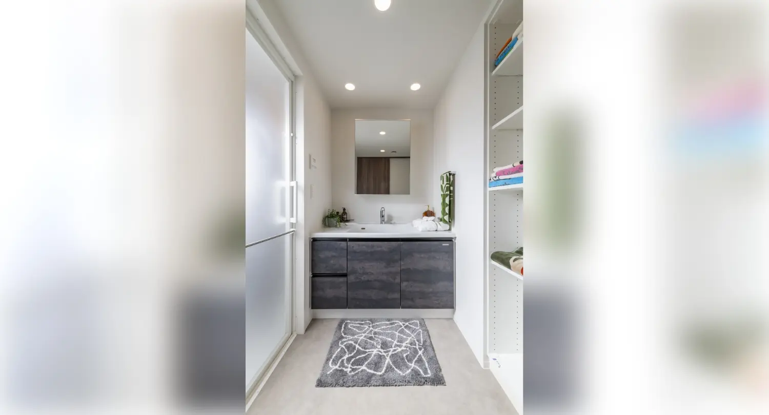 POWDER ROOM