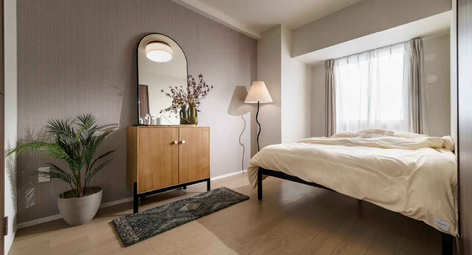 MASTER BEDROOM