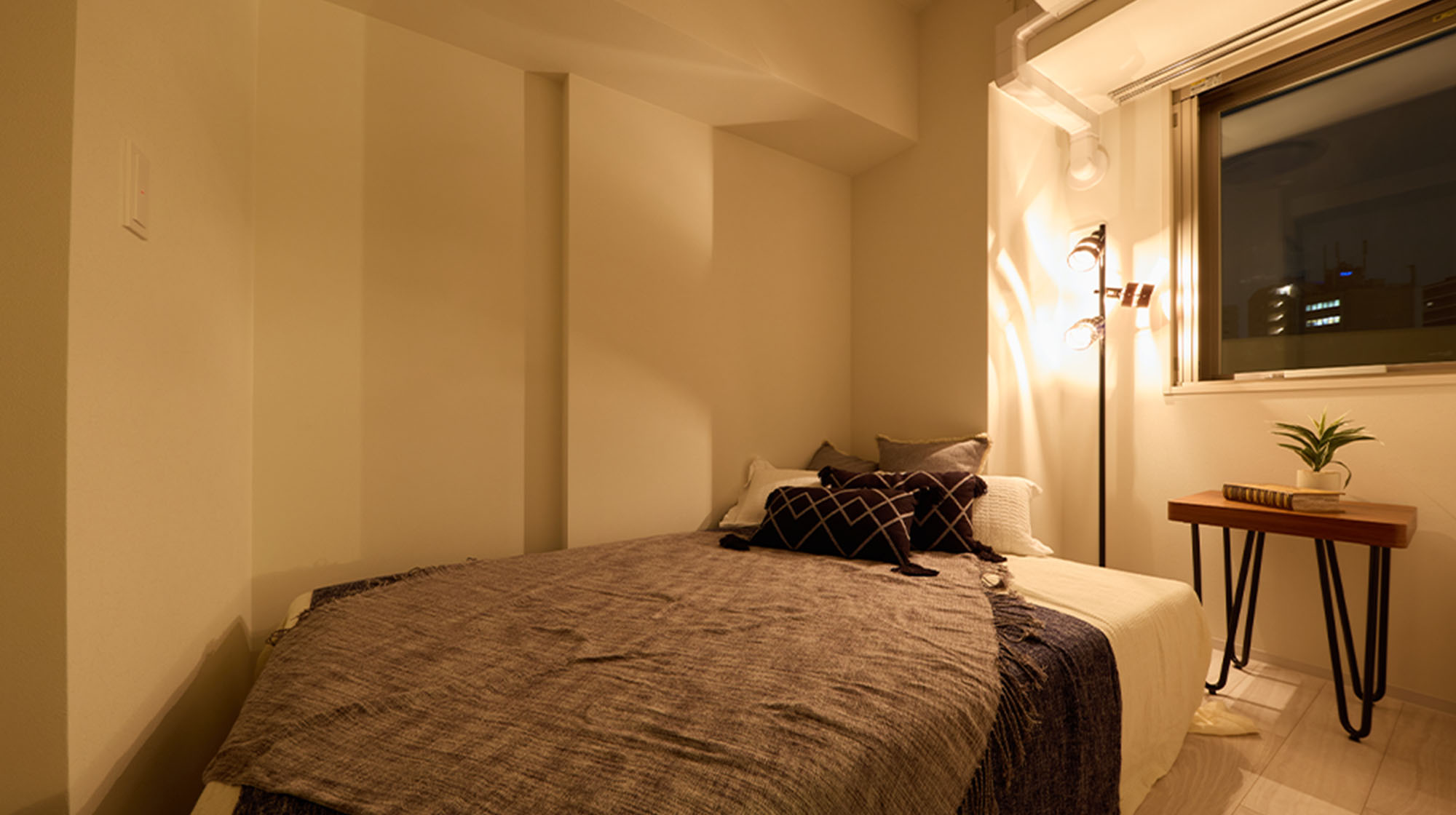 ベッドルーム（402号室）