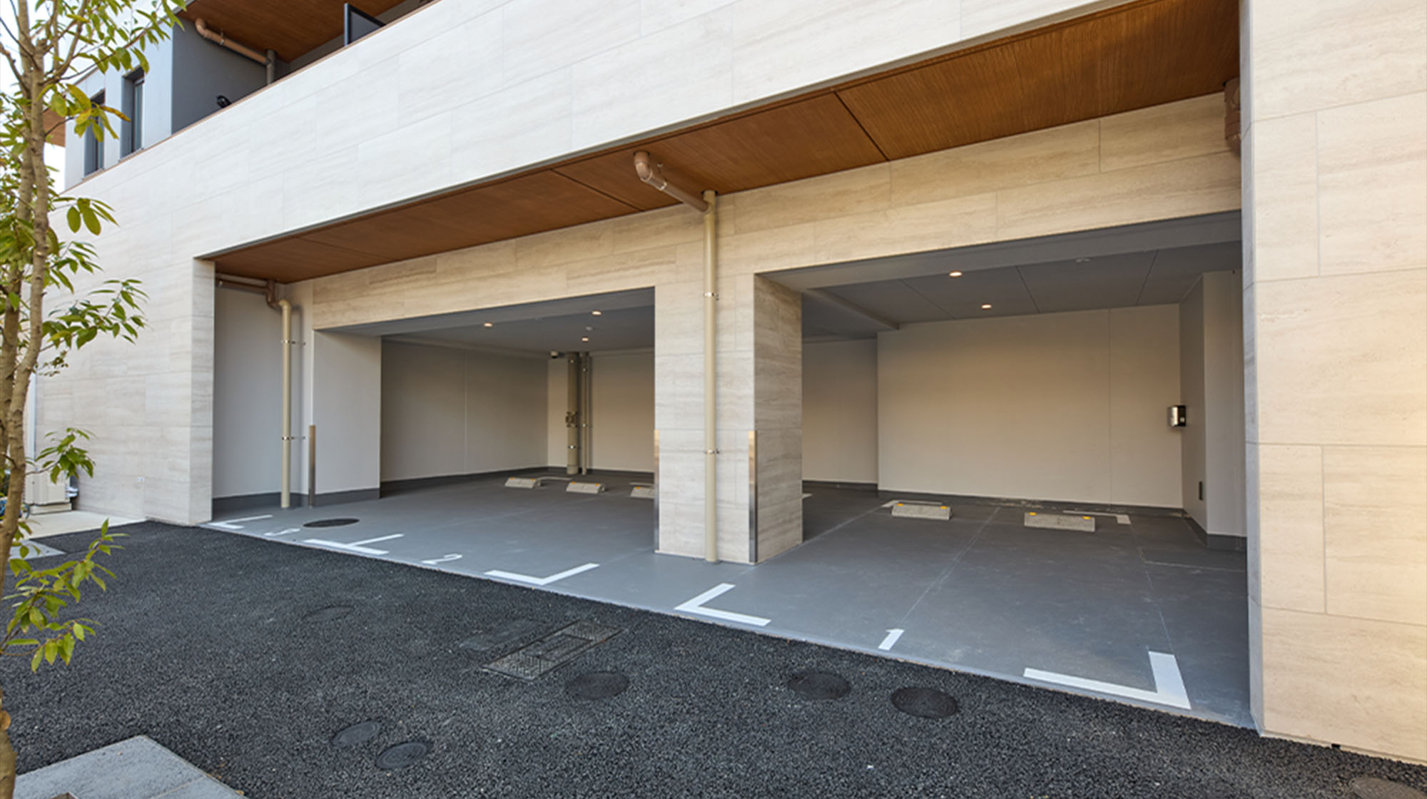 駐車場（来客用・身障者用）