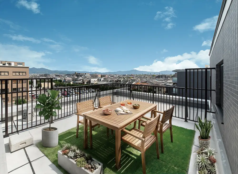 ROOF BALCONY