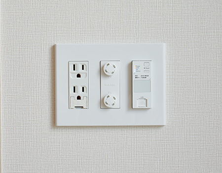 マルチメディアコンセント