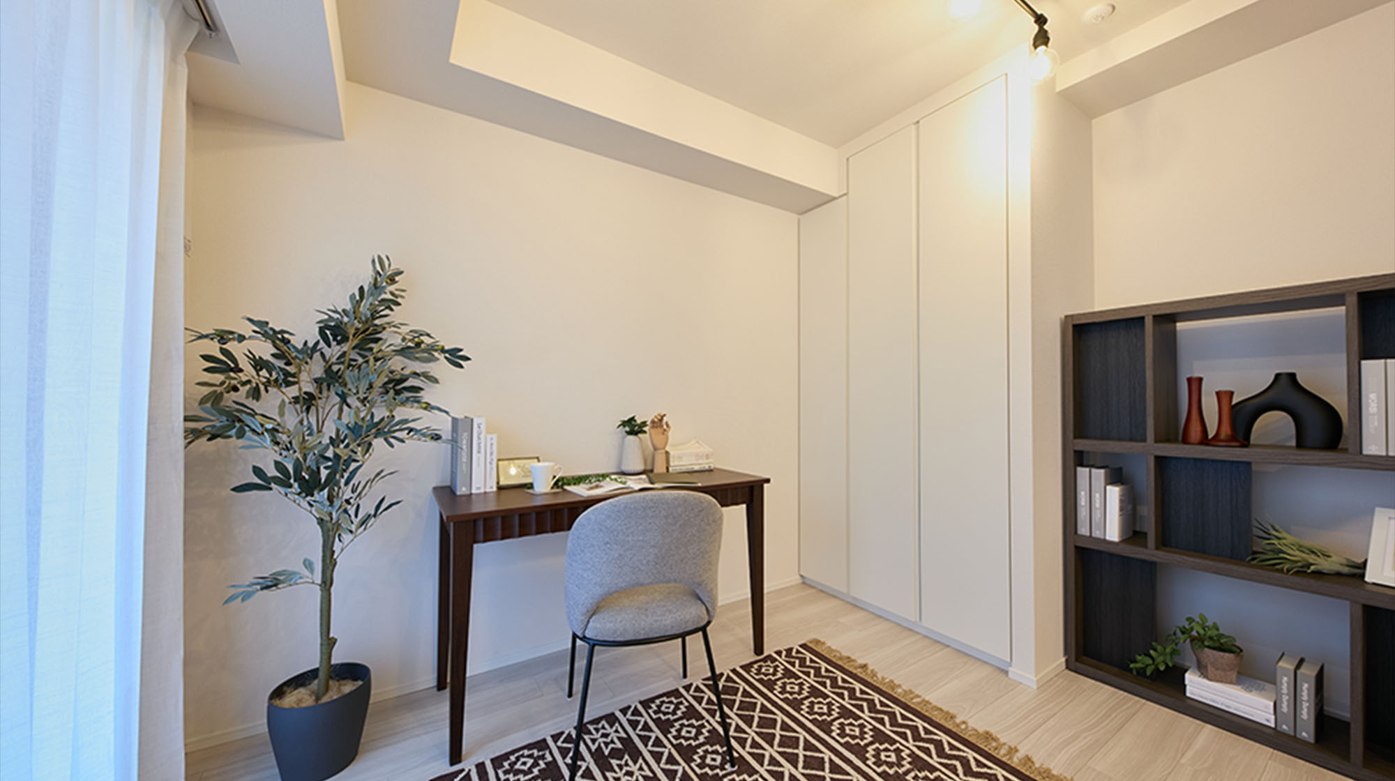 ベッドルーム（312）