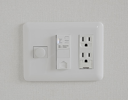 マルチメディアコンセント 