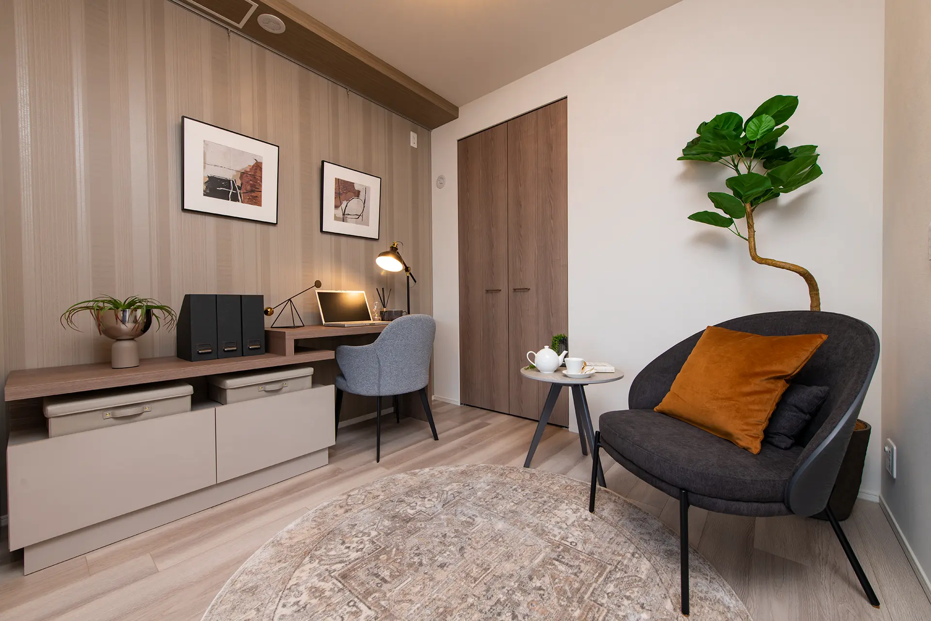 PRIVATE ROOM