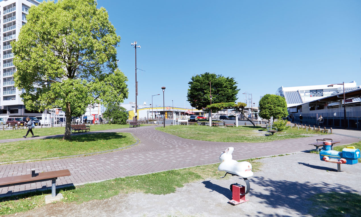 梅郷駅西口公園